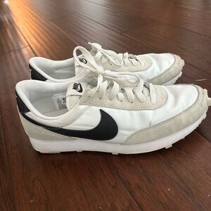 Nike Classic White and Black Athletic Shoes